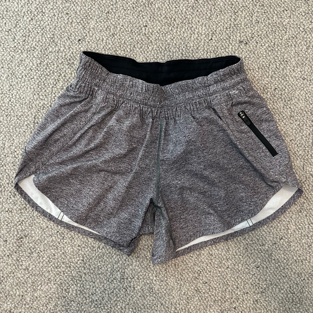 Lululemon Tracker Short Heather Luxe Multi-Black 4” Inseam Size 6